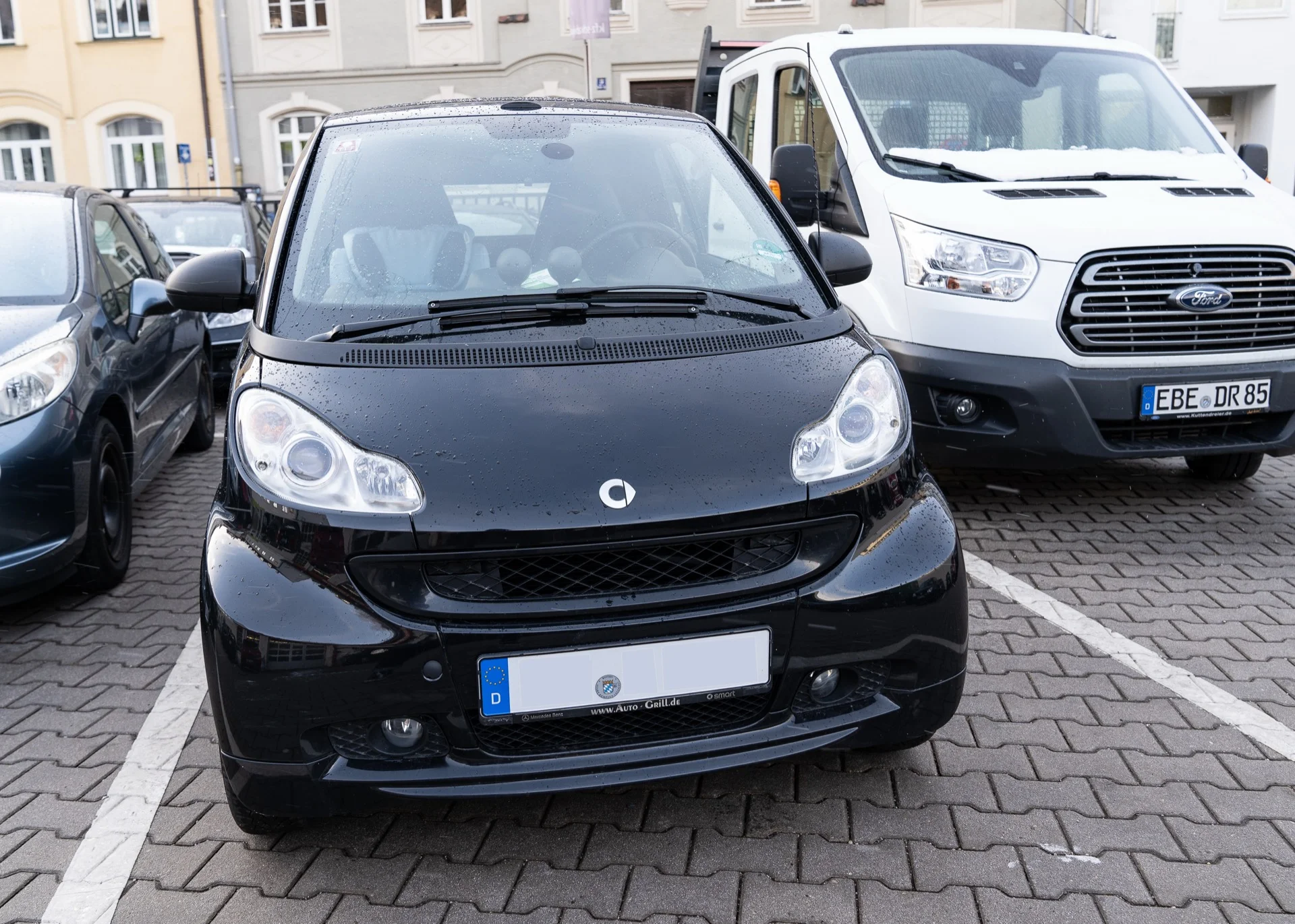 Smart nach der Karosseriereparatur und Lackierung in München-Schwabing
